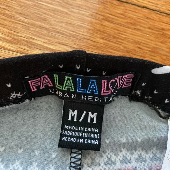 CHRISTMAS REINDEER LEGGINGS - Picture 3 of 3